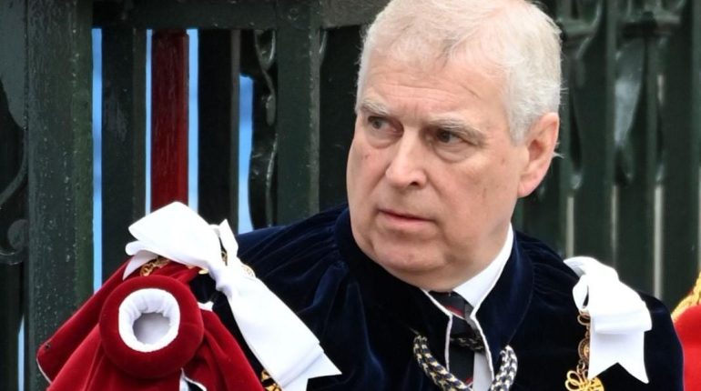 Arrestation Documents confidentiels Famille royale Jeffrey Epstein Prince Andrew scandale 