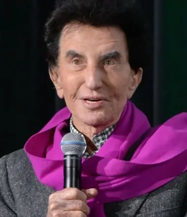 Jack Lang dans l&rsquo;affaire Epstein : ce que Line Renaud et Pierre Lescure révèlent sur ses habitudes controversées