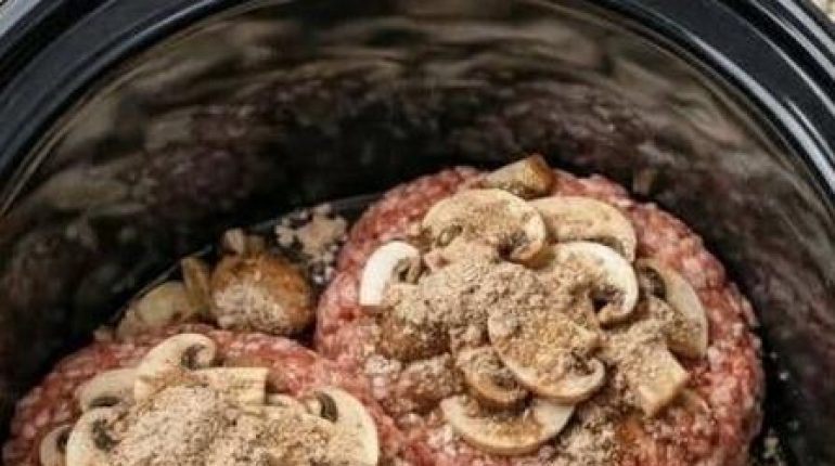 Bœuf Cuisine maison Mijoteuse Plat réconfortant Recette facile Steak Salisbury 