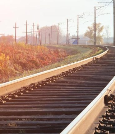 Bangladesh : Un selfie publié sur les réseaux quelques secondes avant d&rsquo;être percuté mortellement par un train