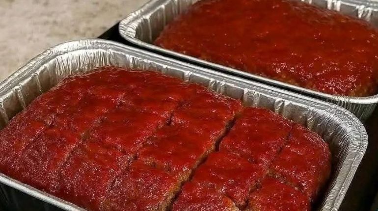 Bœuf Cuisine maison Ketchup Pain de viande Porcelaine Recette américaine 