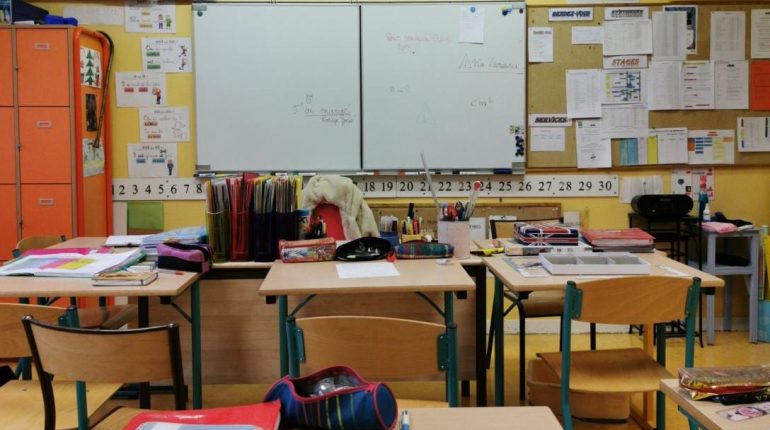 Auto-école Camp de vacances Communauté gens du voyage Conseils parents Dîner en famille Économie d'eau 