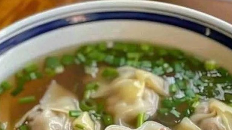 Cuisine chinoise Plat réconfortant Protéines et légumes Recette rapide Soupe wonton 