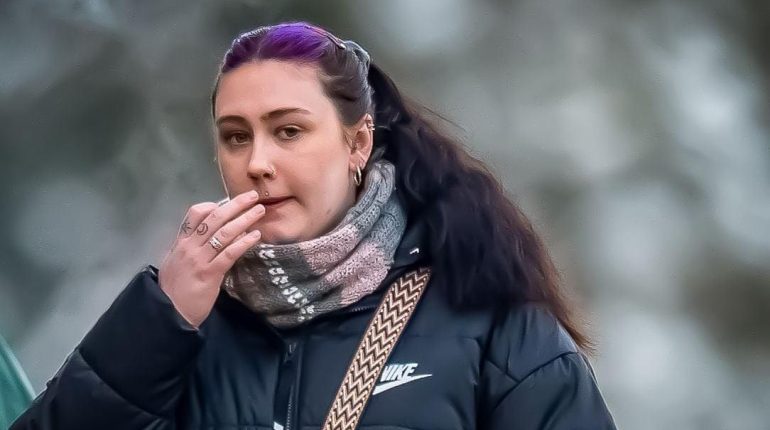 Cyberharcèlement Harcèlement numérique injustice Royaume-Uni Vidéosurveillance WhatsApp 