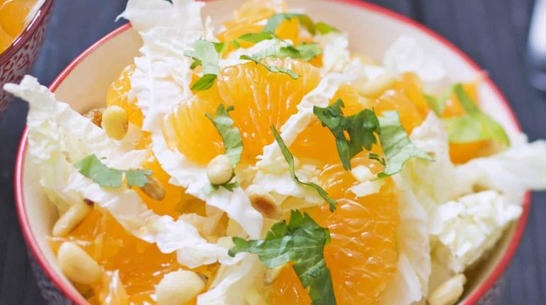 Bienfaits gingembre Chou chinois clémentines Graines de sésame Recette fraîcheur Salade composée 