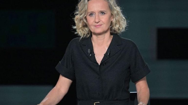 Actualités médias Actualités télévision C dans l'air Caroline Roux France 5 L'événement Miss France 2016 et ses minis tresses collées 