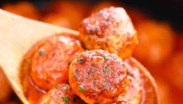 Boulettes de poulet Mijoteuse Plats principaux Poulet Buffalo Recette facile Recette saine 