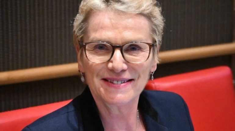 Controverse dépense publique Dubaï Élise Lucet Production télévisuelle 