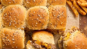 Bâtonnets de fromage Conservation du pain Cuisine facile Idée recette Mini burgers Repas familial Sliders 