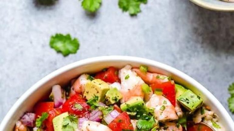 Avocats Crevettes Recette sans cuisson régime Keto Régime Paleo Régime Whole30 Salade composée 