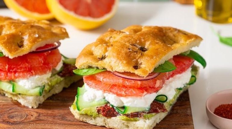 Astuce cuisine Bienfaits des fruits Club sandwich Focaccia Idée recette Pamplemousse Pesto 