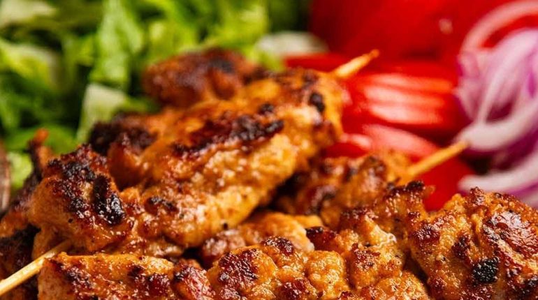 Ailes de poulet Astuce cuisine Brochettes Épices Idées recettes Marinade 