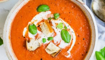 Astuce cuisine Cuisine italienne Parmesan Recette facile Sauce veloutée Soupe à la tomate Tomates en conserve 