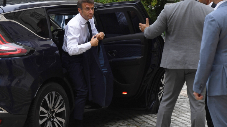 Abus de faiblesse Aide gouvernementale Carburant contrôles de sécurité Prix du pétrole Station-service 