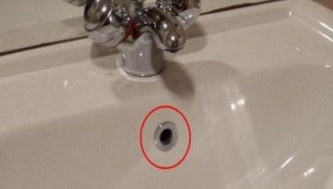 Dégâts des eaux Lavabo Plomberie prévention Robinets de salle de bain Sécurité domestique 