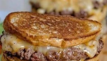 Club sandwich Cream Sauce Cuisine maison Fromage grillé Hamburger Idée recette Patty Melt 