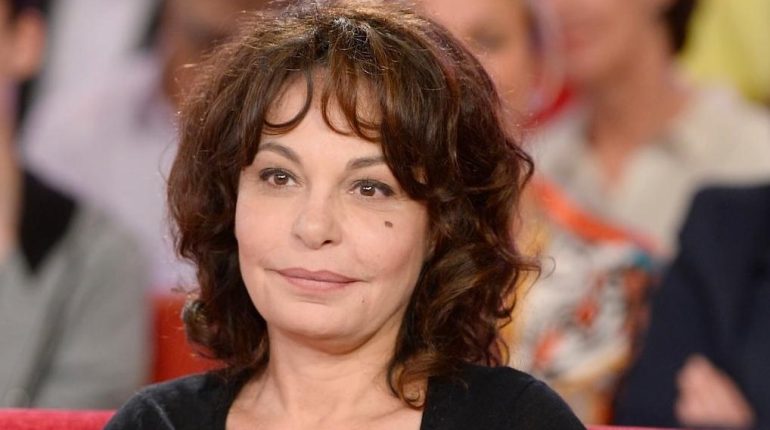 Actualités Paris Changements de personnalité Cimetière de Montmartre Décès Isabelle Mergault Obsèques 