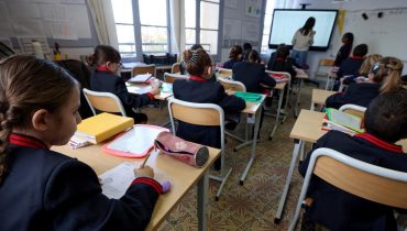 Classes surchargées éducation Enseignants Grève de la faim Suppression de postes Syndicats 