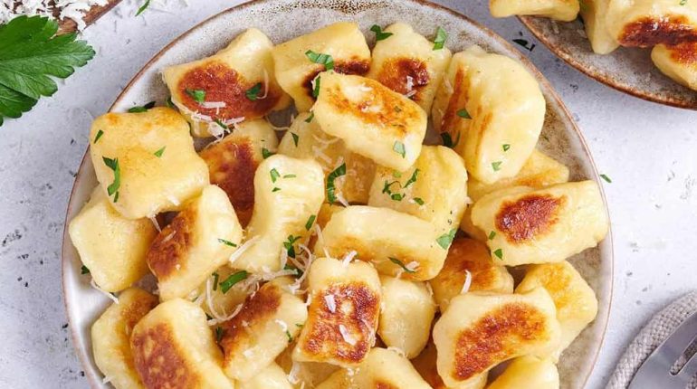 Austérité budgétaire Cuisine maison Cuisson des pâtes Gnocchis Idée recette Pommes de terre 