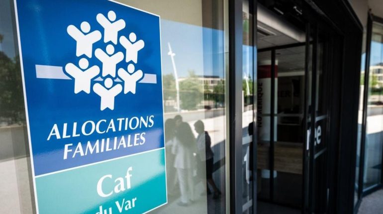 Allocations chômage Anti-cafard Contrôles administratifs Détournement de fonds France Travail Fraude aux allocations Système France-Suisse 