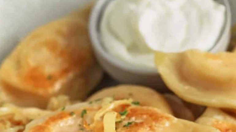 Cuisine polonaise Cuisson au four Cuisson des pâtes Délices croustillants Fait maison Idée recette Pierogi 