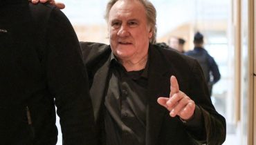 Actualités people Assurance voyage Dubaï Gérard Depardieu Hôtels de luxe People français 