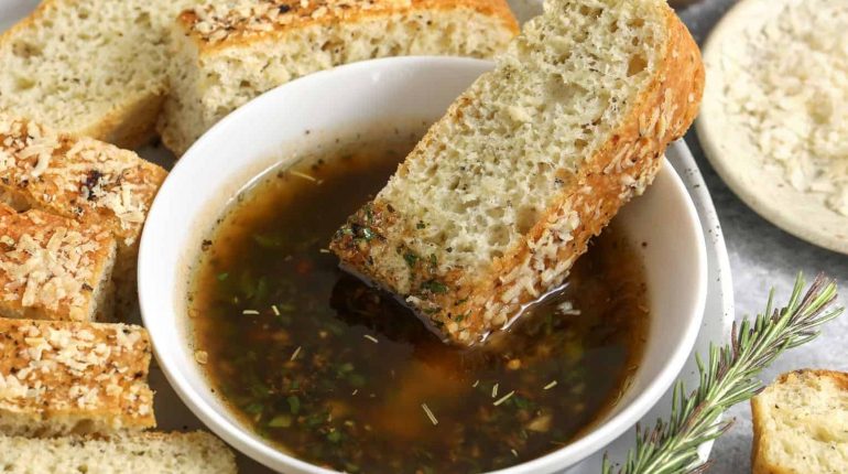 Apéritif Conservation du pain Cuisine italienne Huile d'olive Idées recettes Trempettes 