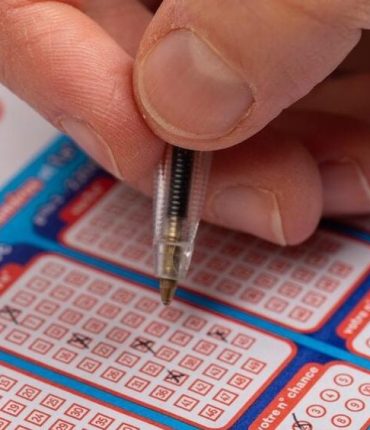 Loto : un employé vole 1,47 million d&rsquo;euros à un client en lui faisant croire que son ticket était perdant