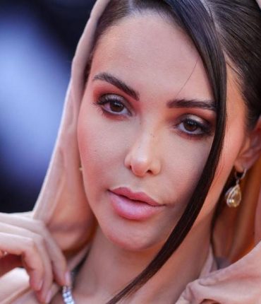 Frappes iraniennes à Dubaï : Nabilla Vergara répond « Pauvre homme » à Tibo InShape qui critique les influenceurs expatriés