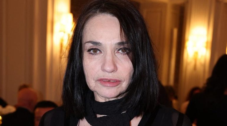 Béatrice Dalle Choix personnel Congé maternité Jarry témoignages Liberté Refus maternité 