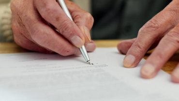 Abus de faiblesse Contrats producteurs Ehpad injustice Leasing automobile Personnes âgées 