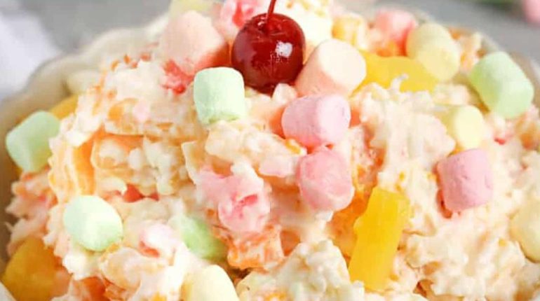 Ambrosia Crème dessert Cuisine crémeuse envisageable avant les fêtes Recette facile Salade de fruits 