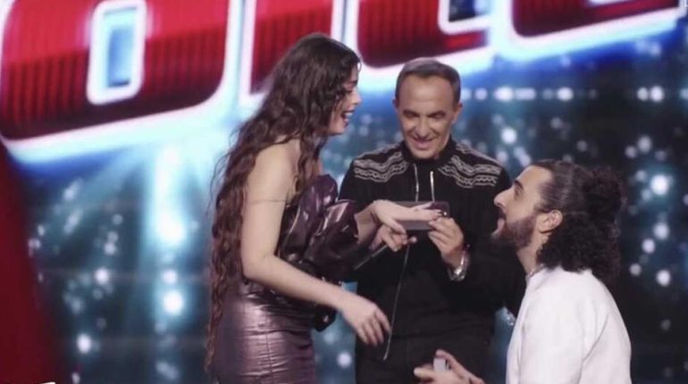 Actualités musique Actualités télévision Anniversaire de mariage Assurance émotionnelle Auditions à l'aveugle The Voice 