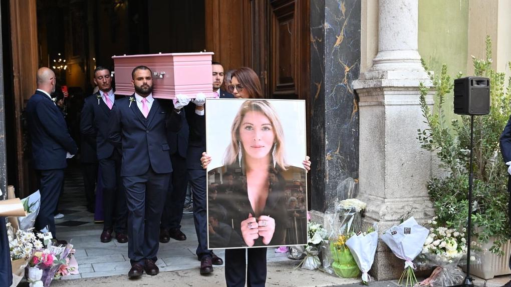 Loana : son poisson rouge Barbizon adopté par une bénévole après sa mort, un symbole de résilience