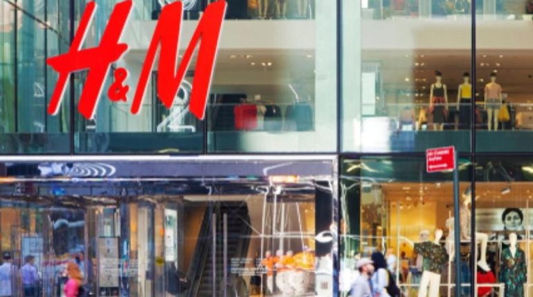 ’il est un chat Amour moderne Des marques sur le mur emplois Logistique point de vente Restructuration 