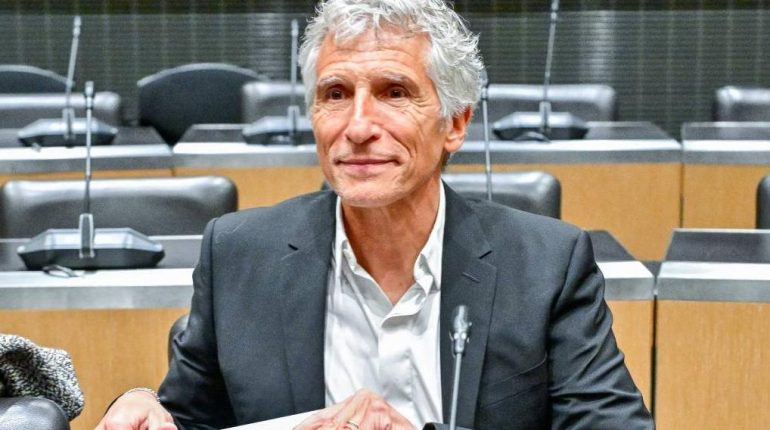 Actualités médias Amendes Animateur TV France Télévisions Nagui Rappel de salaire transparence 