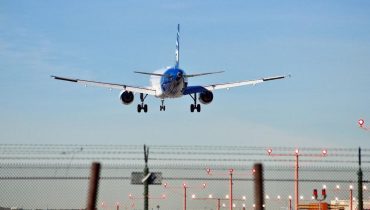 Aéroport d'Orly Anniversaire de mariage EasyJet Incidents aériens Mortiers Sécurité aérienne 
