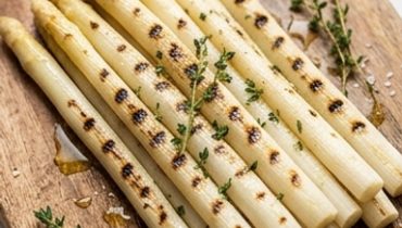 asperges-blanches-grillees-au-barbecue-la-recette- cover