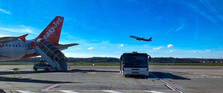 Bébé de 14 mois réanimé après un arrêt respiratoire à l'aéroport de Mulhouse-Bâle