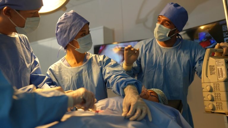 Cancer du pancréas : première en Europe à Grenoble avec l'Alpha DaRT