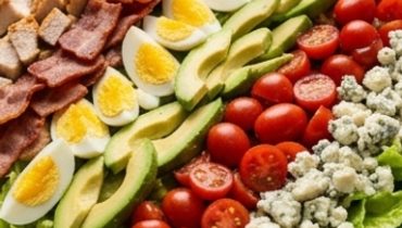 cobb-salad-le-grand-classique-americain-qui-tient- cover