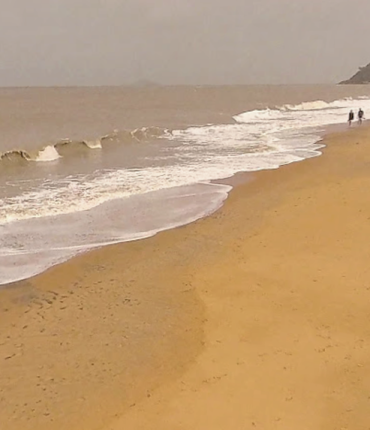Guyane : disparition d&rsquo;une adolescente de 14 ans emportée par une vague à Rémire-Montjoly, recherches terrestres et aériennes mobilisées