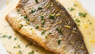 Daurade au Beurre Citronné : Le Poisson Méditerranéen Qui Fait Son Effet en 25 Minutes