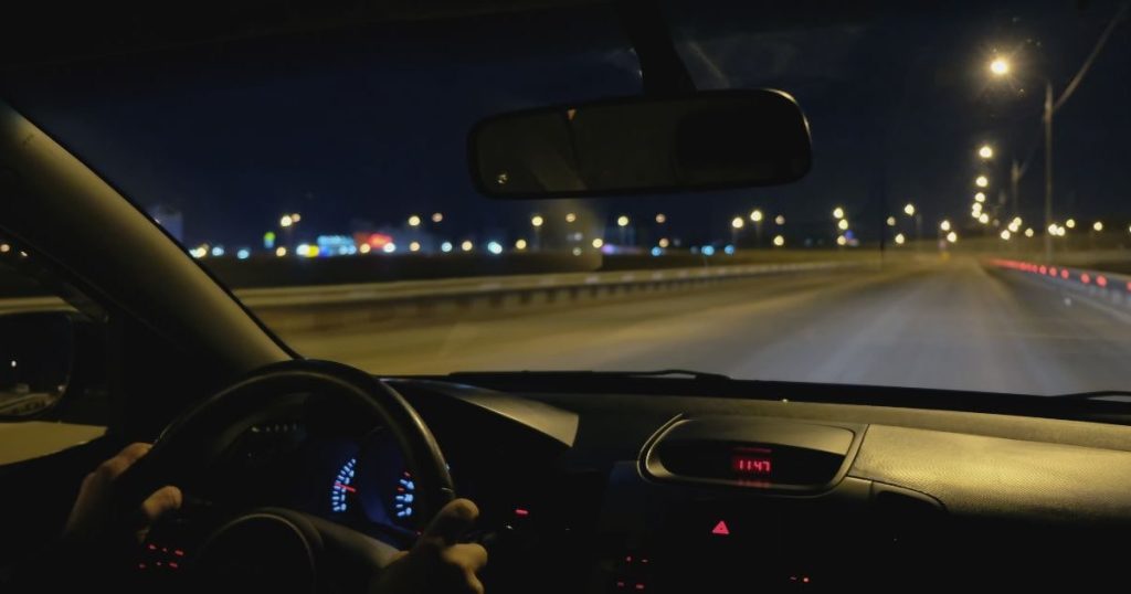 il-oublie-sa-femme-sur-l-autoroute-et-ne-1196224537-og Il oublie sa femme sur l'autoroute et ne s'en rend compte qu'à 300 km