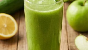 jus-concombre-pomme-verte-et-chayotte-la-boisson-f cover