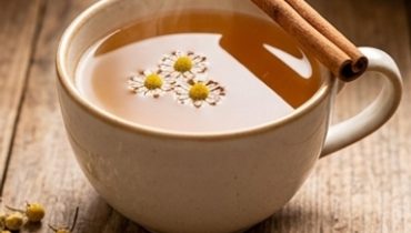 L’infusion cannelle, laurier et camomille : la tisane du soir pour mieux dormir L’infusion cannelle, laurier et camomille : la tisane du soir pour mieux dormir