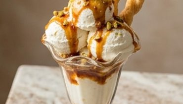 la-sundae-trompe-l-il-feta-fouettee-caramel-hot-ho cover