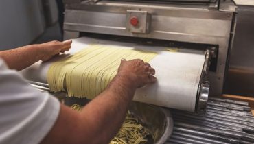 Mort au travail chez Lustucru : un jeune ouvrier happé par un laminoir lors du nettoyage