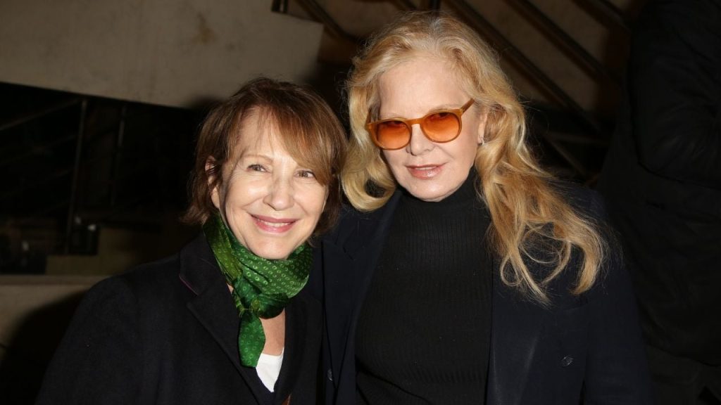 mort-de-nathalie-baye-sylvie-vartan-bris-1237863770-og Mort de Nathalie Baye : Sylvie Vartan brise le silence, le mutisme de Laeticia Hallyday fait scandale