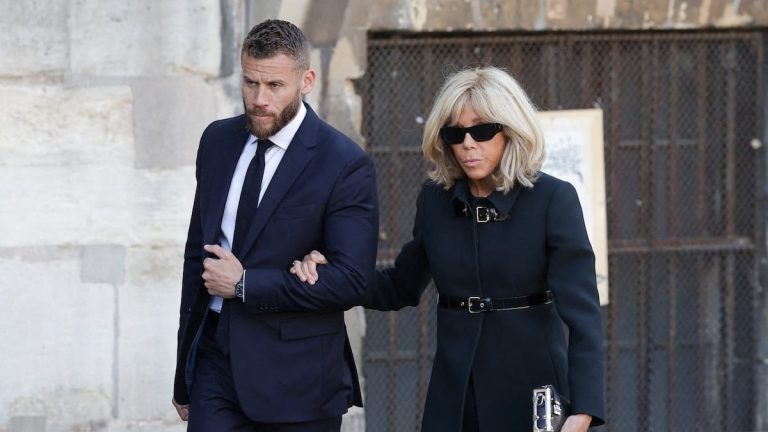Obsèques de Nathalie Baye : Brigitte Macron huée, son garde du corps enflamme les réseaux